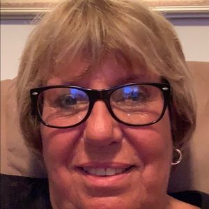 Meet your Posher, Caryn